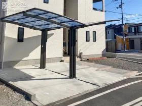 お車の出し入れがしやすいY合掌タイプのカーポート[施工後]