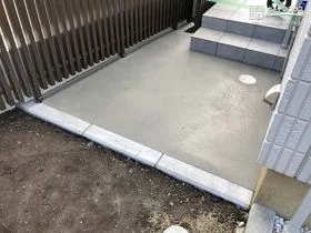 一画をコンクリートで舗装したことで多目的スペースに[施工後]