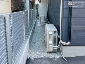 コストを抑えた犬走りの雑草対策[施工後]