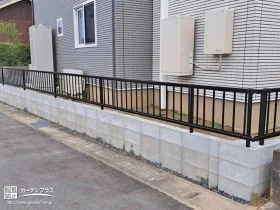お住まいにマッチするモダンな境界フェンス[施工後]