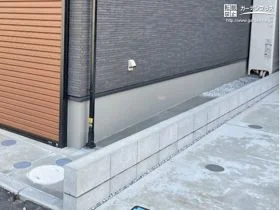 ちょっとした工夫で駐輪スペースとして利用できる犬走り[施工後]