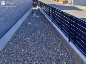 草むしりの手間が省ける砂利敷きした犬走り[施工後]
