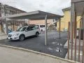 折板屋根のカーポートが安心感を得られる新築外構