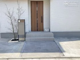 ナチュラルで柔らかな門周り[施工後]