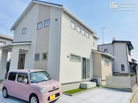明るくシンプルナチュラルな新築外構