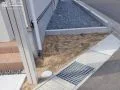 【施工前】未舗装だったアプローチ横