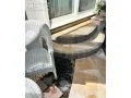 お庭を明るく華やかに引き立てる園路
