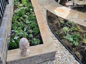 細部までこだわった美しい植栽スペース[施工後]