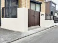 境界塀の塗装でお住まいとの一体感を高める外構リフォーム工事