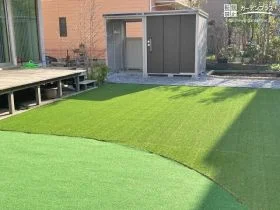 ご家族皆が楽しめるナチュラルで雑草対策万全なお庭リフォーム工事