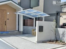 位置を工夫することで自転車の煩雑さを感じさせない設計に[施工後]