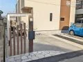 木調エクステリアとナチュラルなお住まいが調和する温かみある新築外構