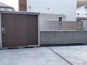 コスト面にも配慮した主庭のプライバシーを守る目隠し[施工後]