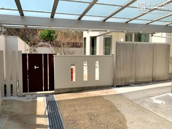 ワンちゃんの飛び出しを防ぎ安心してお庭で遊べるドッグラン工事