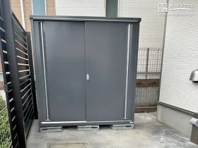汚れを気にせず収納できる物置[施工後]