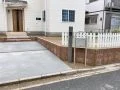 洋風のアメリカンフェンスがお住まいを引き立てる新築外構