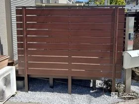 お庭や室内のプライバシーを守る目隠しフェンス[施工後]