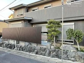 和モダンな雰囲気にぴったりなスクリーンフェンス[施工後]