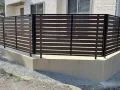 木調のシックな目隠しフェンス