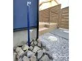 鮮やかなブルーが目を引く立水栓