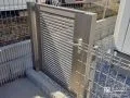 中間地点の動線となる門扉