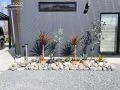 お住まいを華やかに引き立てるロックガーデン