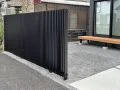 スタイリッシュなスクリーンフェンス