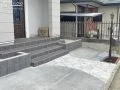 乱形石の上品なアプローチ