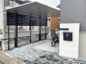 将来のライフスタイルを考慮したシンプルモダンな新築外構