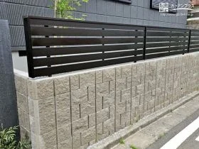 スタイリッシュな目隠しフェンス[施工後]