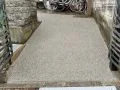 安全に行き来できるように整えた車イス用のスロープ工事