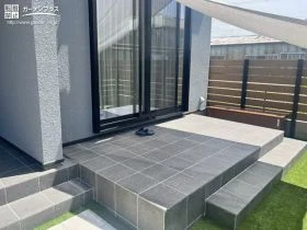 家族時間を充実させるモダンなタイルデッキ[施工後]