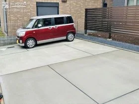 シンプルスタイリッシュな駐車スペース[施工後]