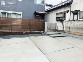 穏やかな色使いがシンプルスタイリッシュな印象の新築外構