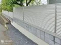 周りからの視線を遮るスタイリッシュな目隠しフェンスの設置工事