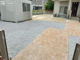 アプローチや園路を彩るナチュラルなインターロッキング舗装[施工後]