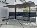 無駄のない洗練された意匠のカーポート