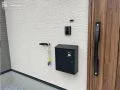 壁面に取り付けた玄関機器