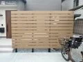 お手入れのしやすい樹脂製の目隠しフェンス
