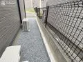防犯対策もばっちりな犬走り