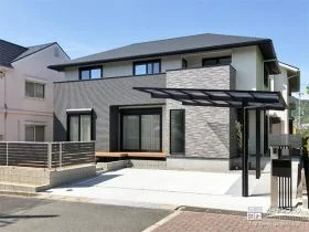 無駄のない洗練された設計と色使いがモダンな新築外構