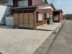 草むしりの手間が軽減し景観も整う建物周りの雑草対策工事