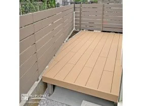 小さなお子様と一緒にお庭で過ごせるウッドデッキ[施工後]