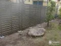シックで落ち着きある雰囲気をもたらす目隠しフェンスの設置工事