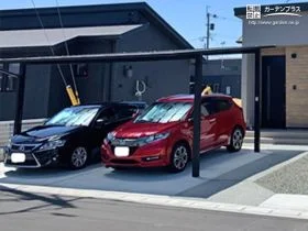 玄関前の動線も兼ねる駐車スペース[施工後]