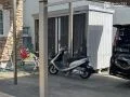 車用のタイヤも収納できる物置