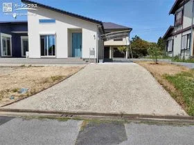 片流れ屋根に調和するすっきりと開放感溢れる新築外構