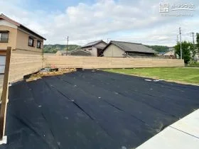 天然木ならではの大小の節模様が味わい深い「赤杉フェンス」[施工後]