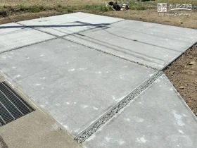 土間コンクリートで舗装した駐車スペース[施工後]