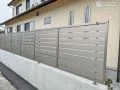 内側のプライバシーを守る目隠しフェンス
